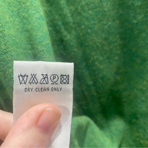 Women’s Boden Apple Green Cardy with Silk Rose inlay front panels UK size 14 - Picture 2 of 7